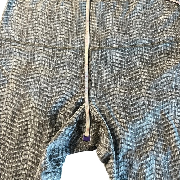 Lululemon Athletica Gray Green Patterned Leggings Size 12 - Picture 7 of 8